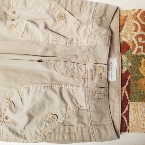 Abercrombie Capris - Size M - Picture 5 of 10